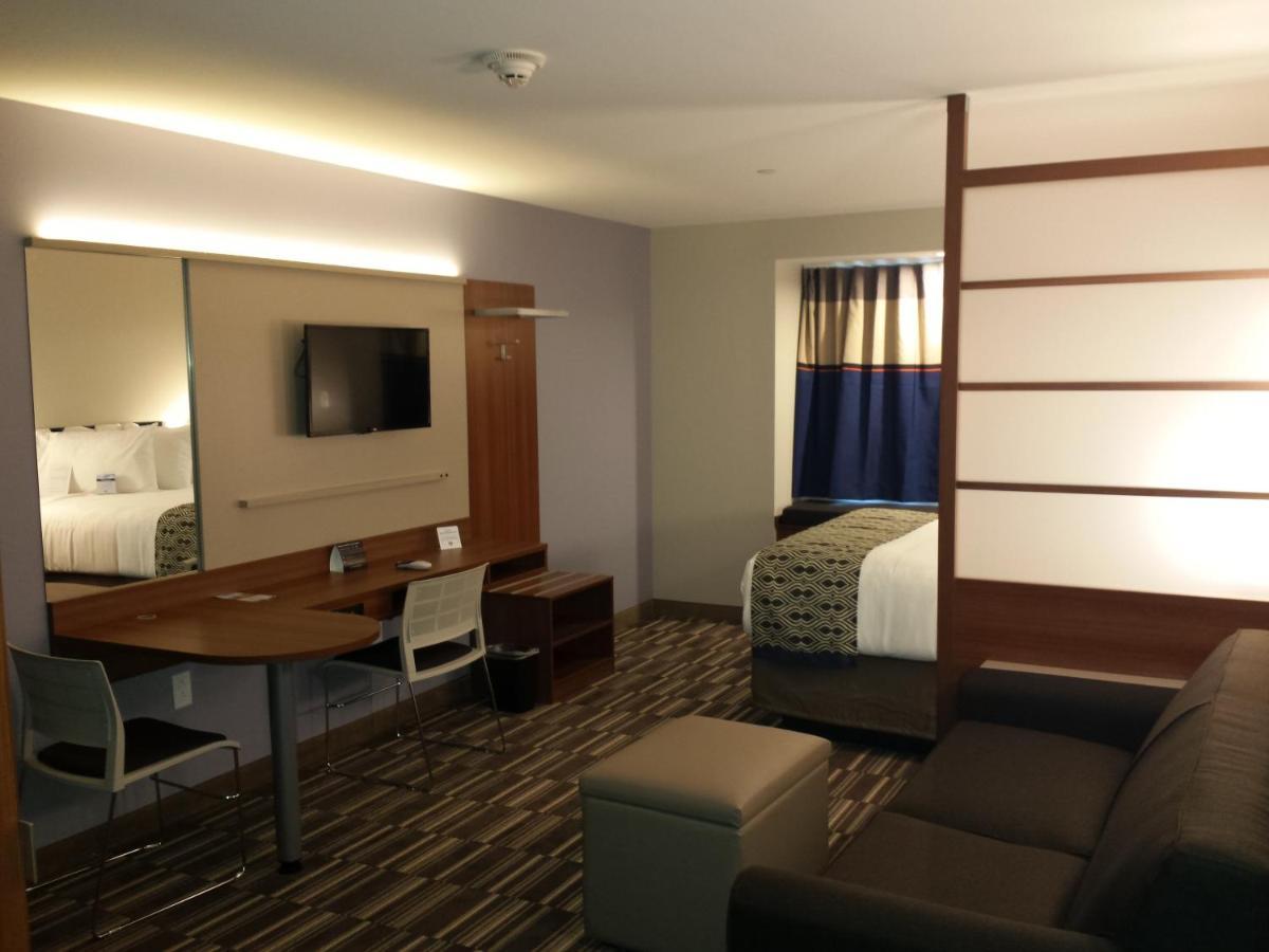 Microtel Inn & Suites By Wyndham Philadelphia Airport Ridley Park Habitación foto
